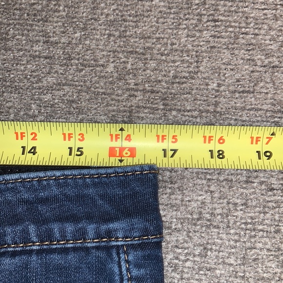 Democracy Jeans - Picture 5 of 7